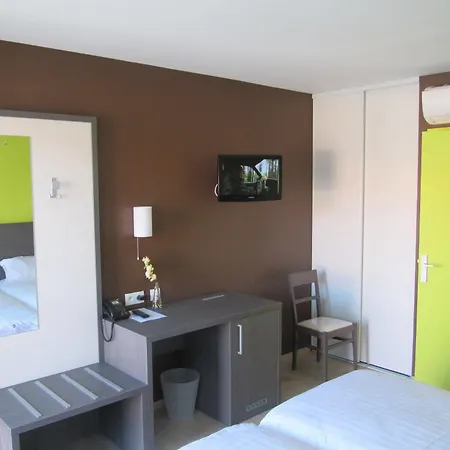 Hotel Cantal 2*